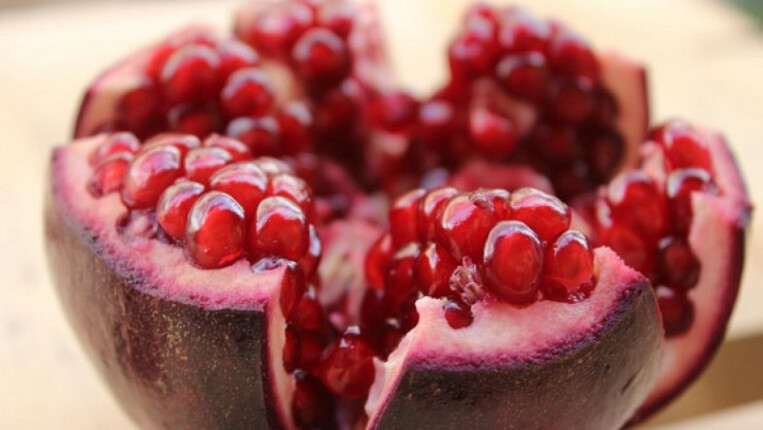 Black pomegranate- a new business niche for fruit growers